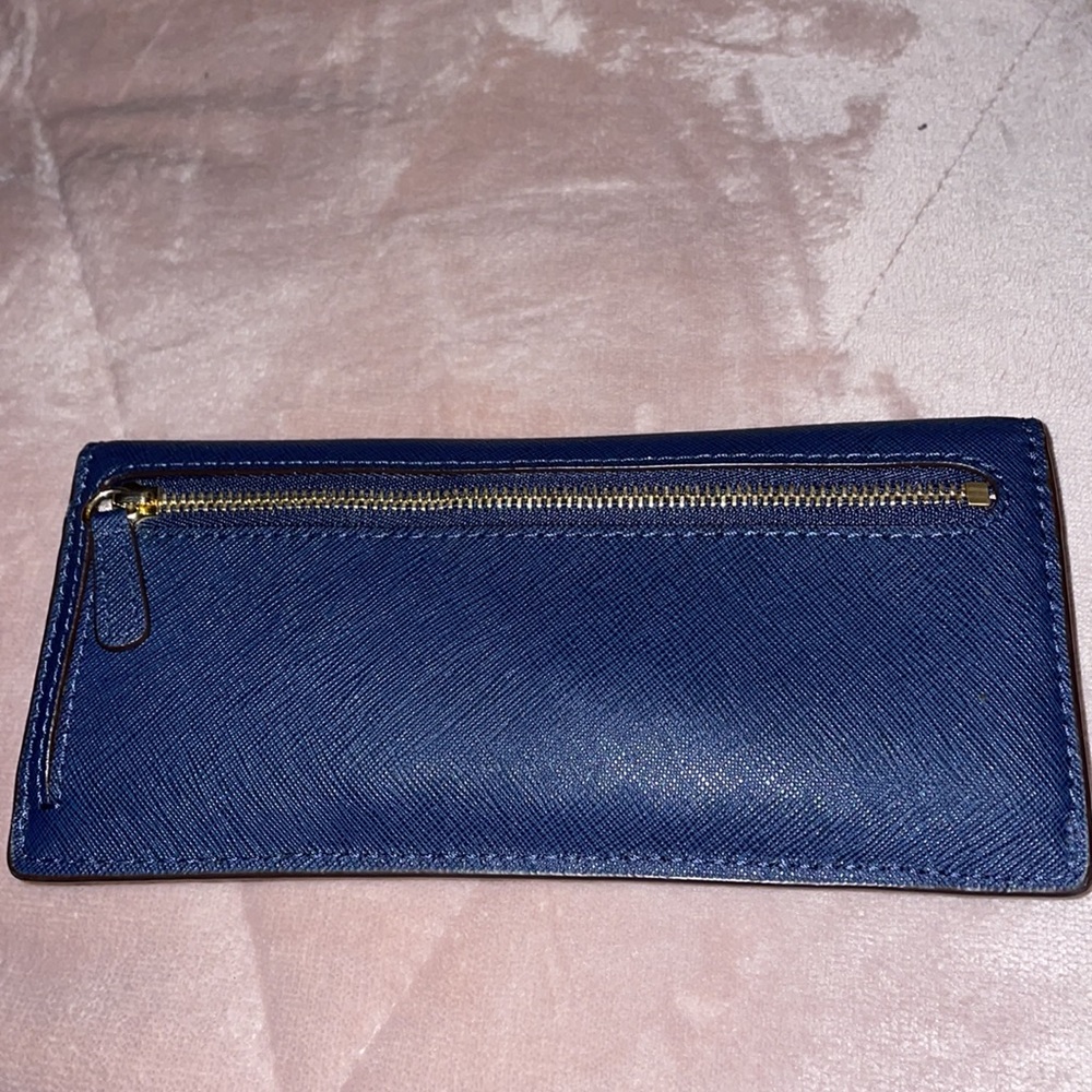Kors Wallet - Picture 3 of 5